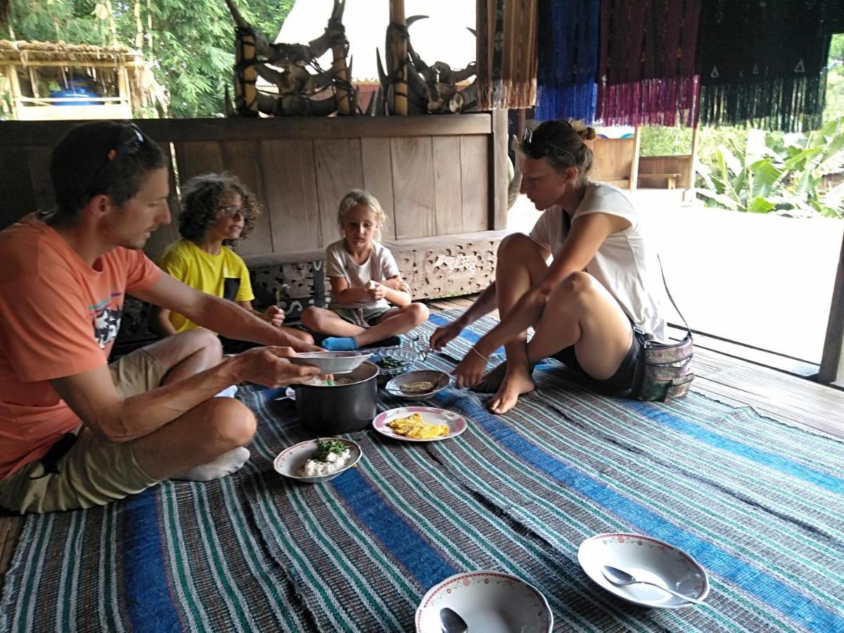Arnolds Familly Homestay Bajawa Esterno foto