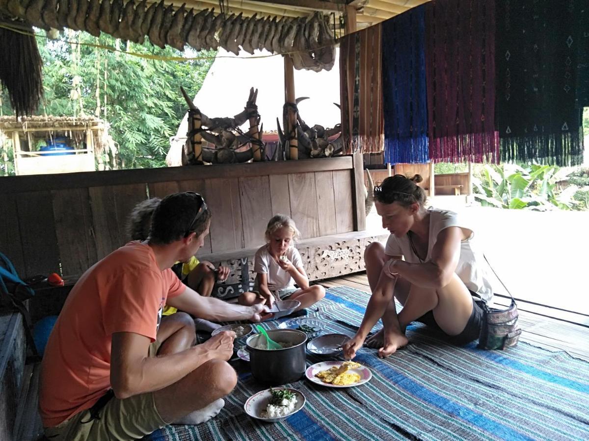 Arnolds Familly Homestay Bajawa Esterno foto