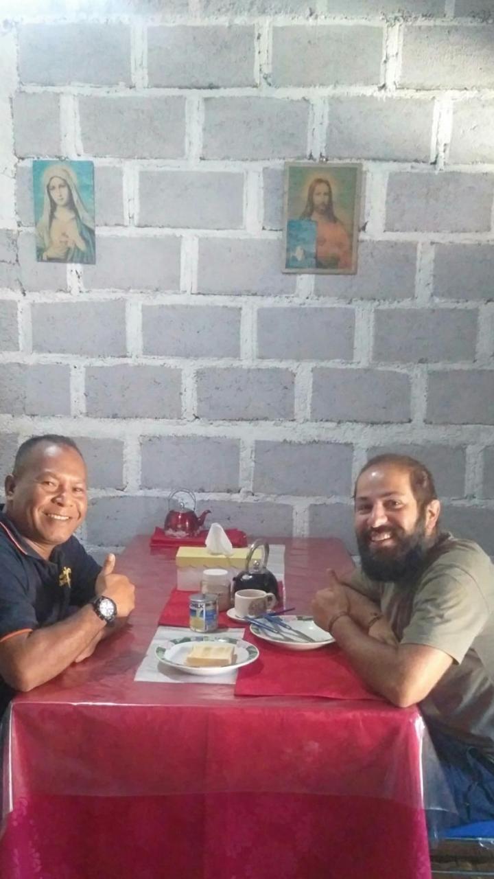 Arnolds Familly Homestay Bajawa Esterno foto